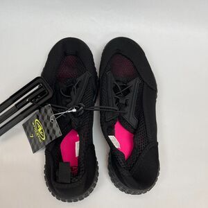 Athletic Works Women’s Water Drainage Bungee Shoes Size 7 Black